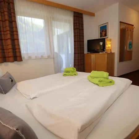 Altavista Apartment